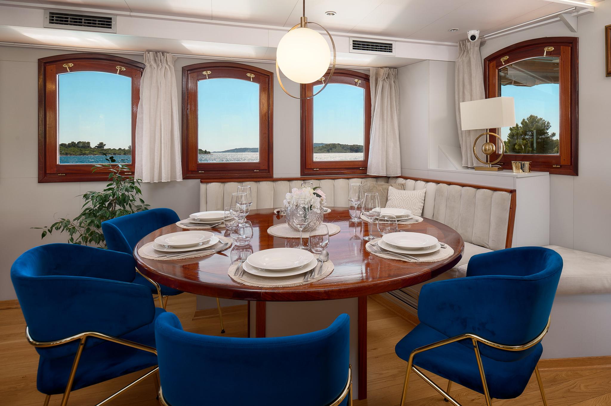 Bellezza gulet amenities interior cabin in Croatia