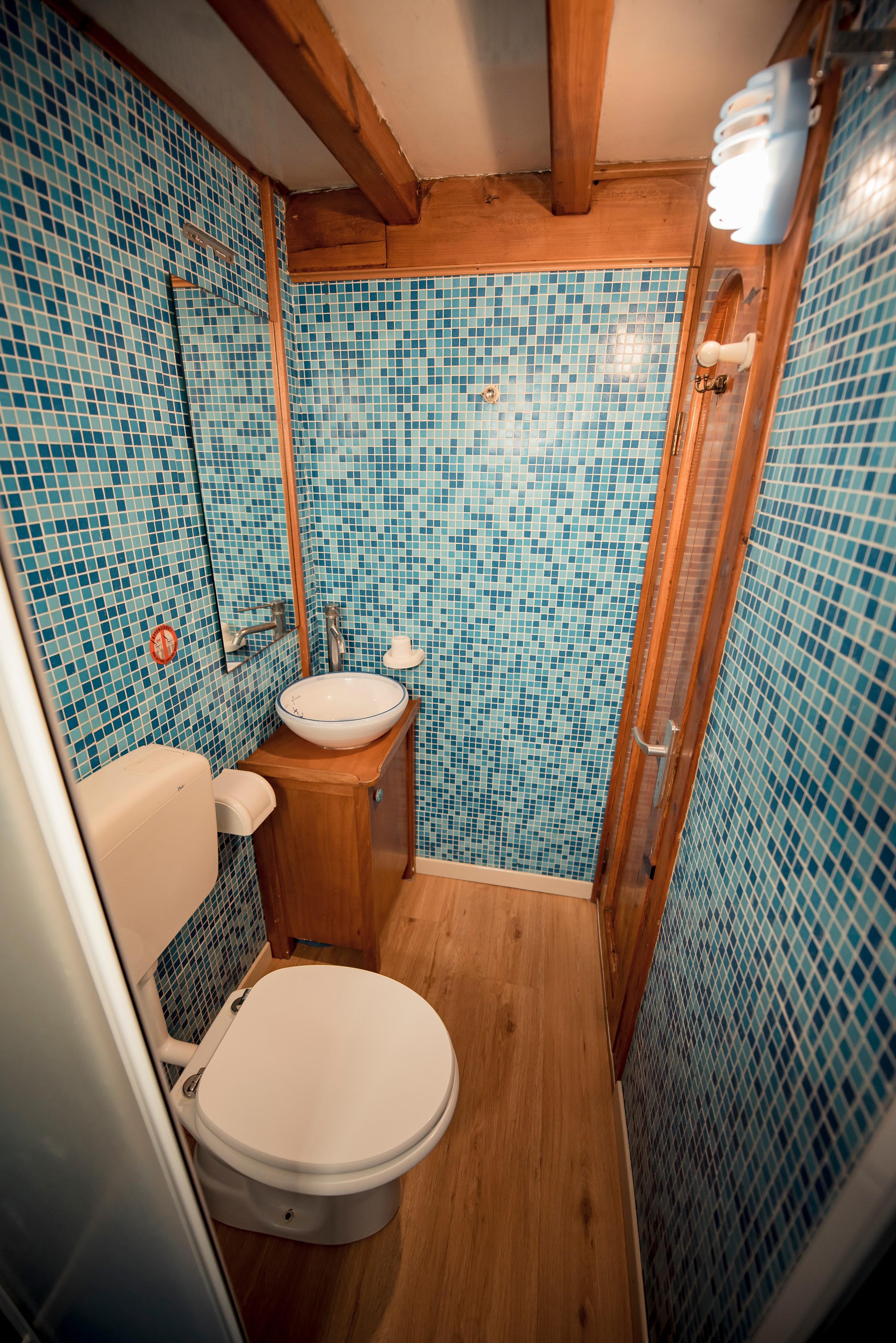 Kaptan Yilmaz II gulet accommodation interior cabin in Italy