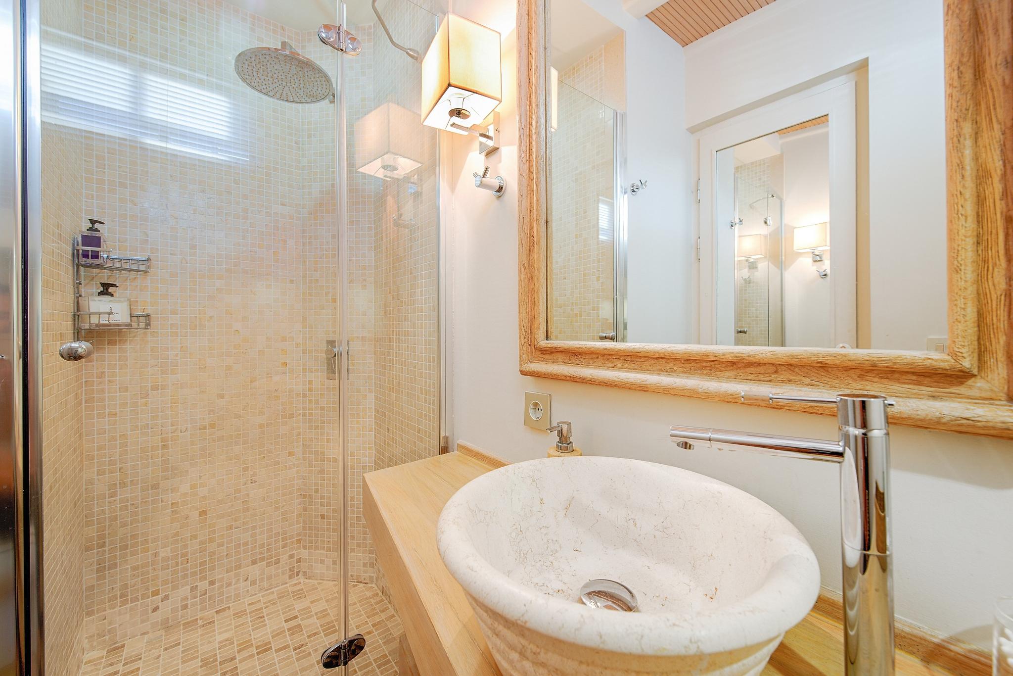 Cobra King gulet accommodation interior cabin in Türkiye