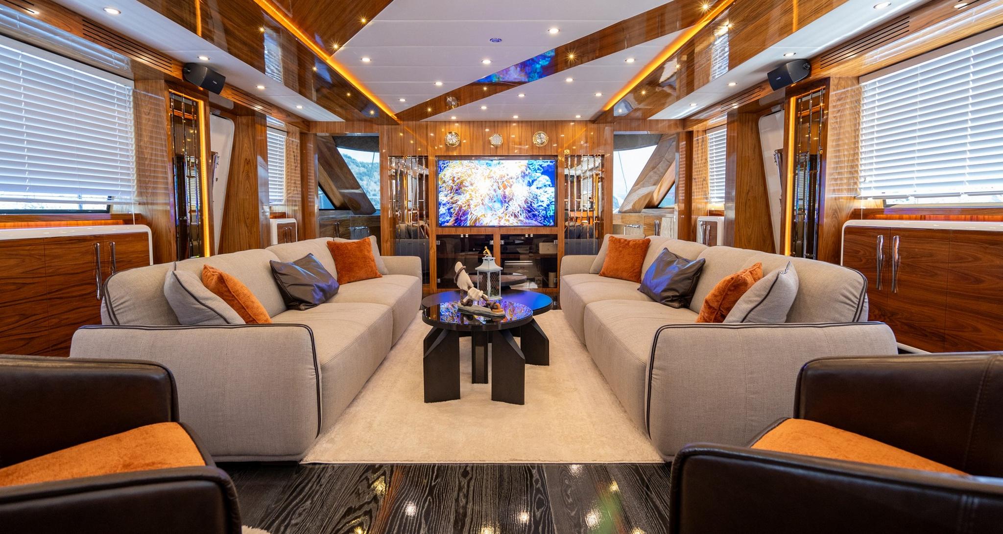 Long Island gulet amenities interior cabin in Türkiye