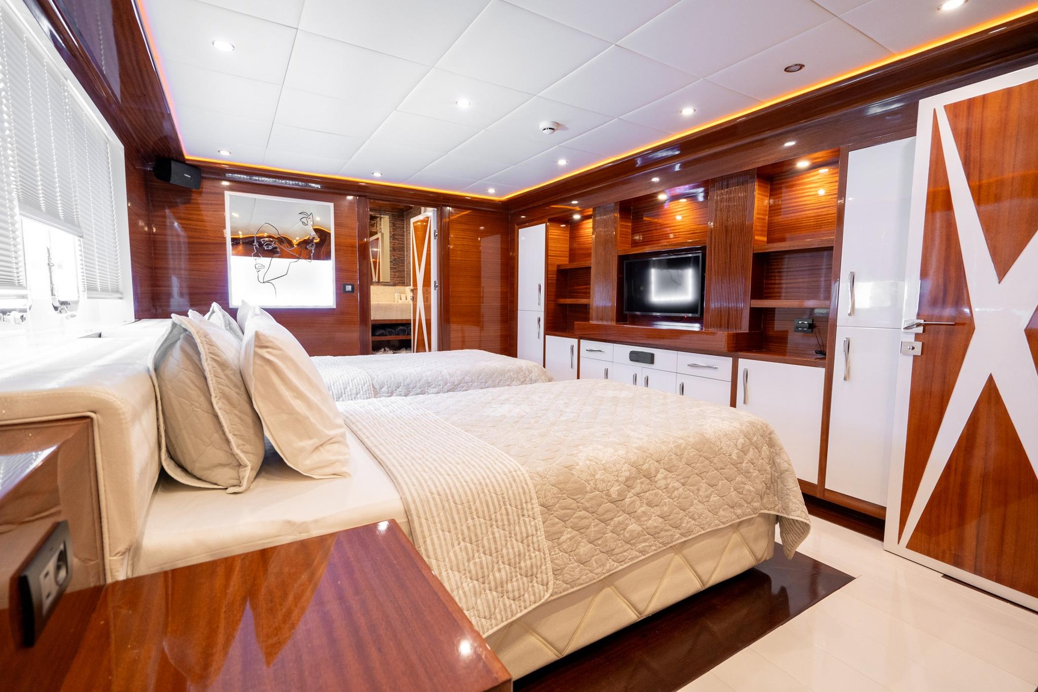 Long Island gulet accommodation interior cabin in Türkiye