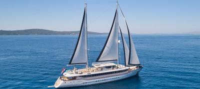 Omnia gulet amenities exterior deck in Croatia