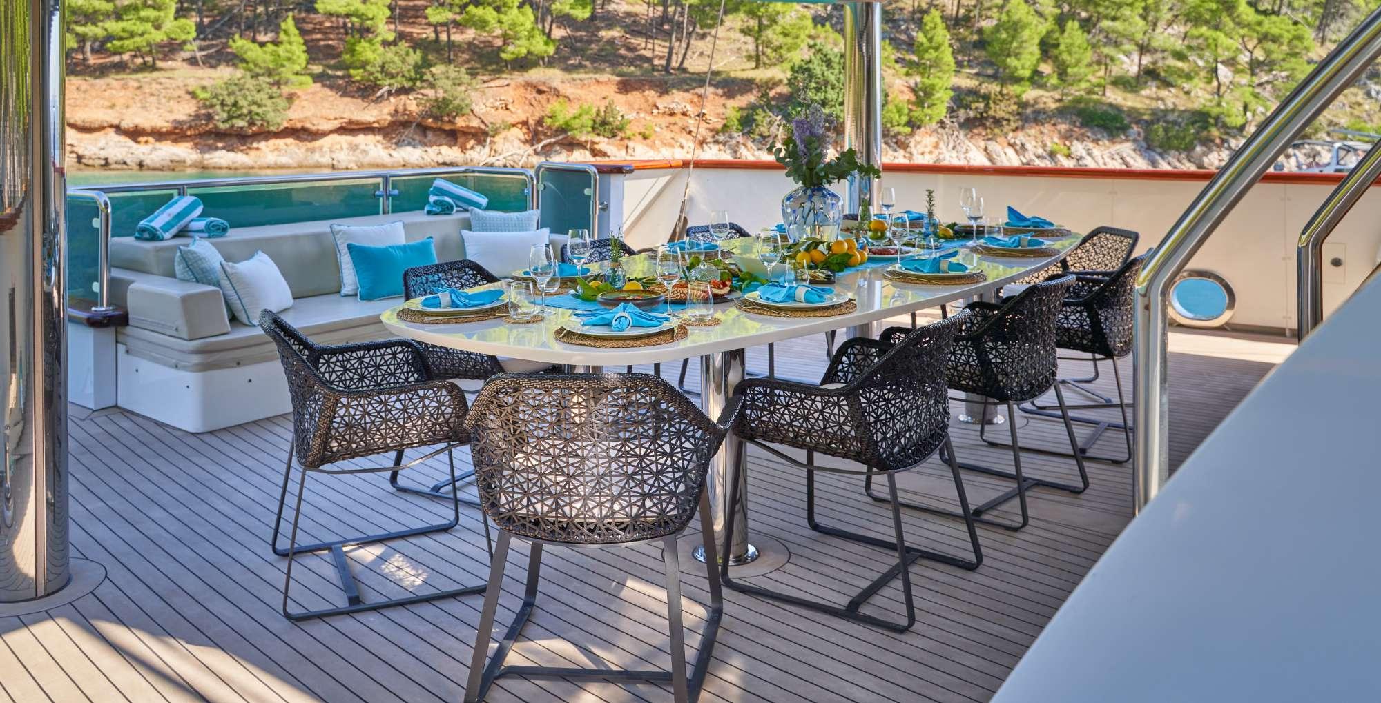 Omnia gulet amenities lifestyle dining in Croatia