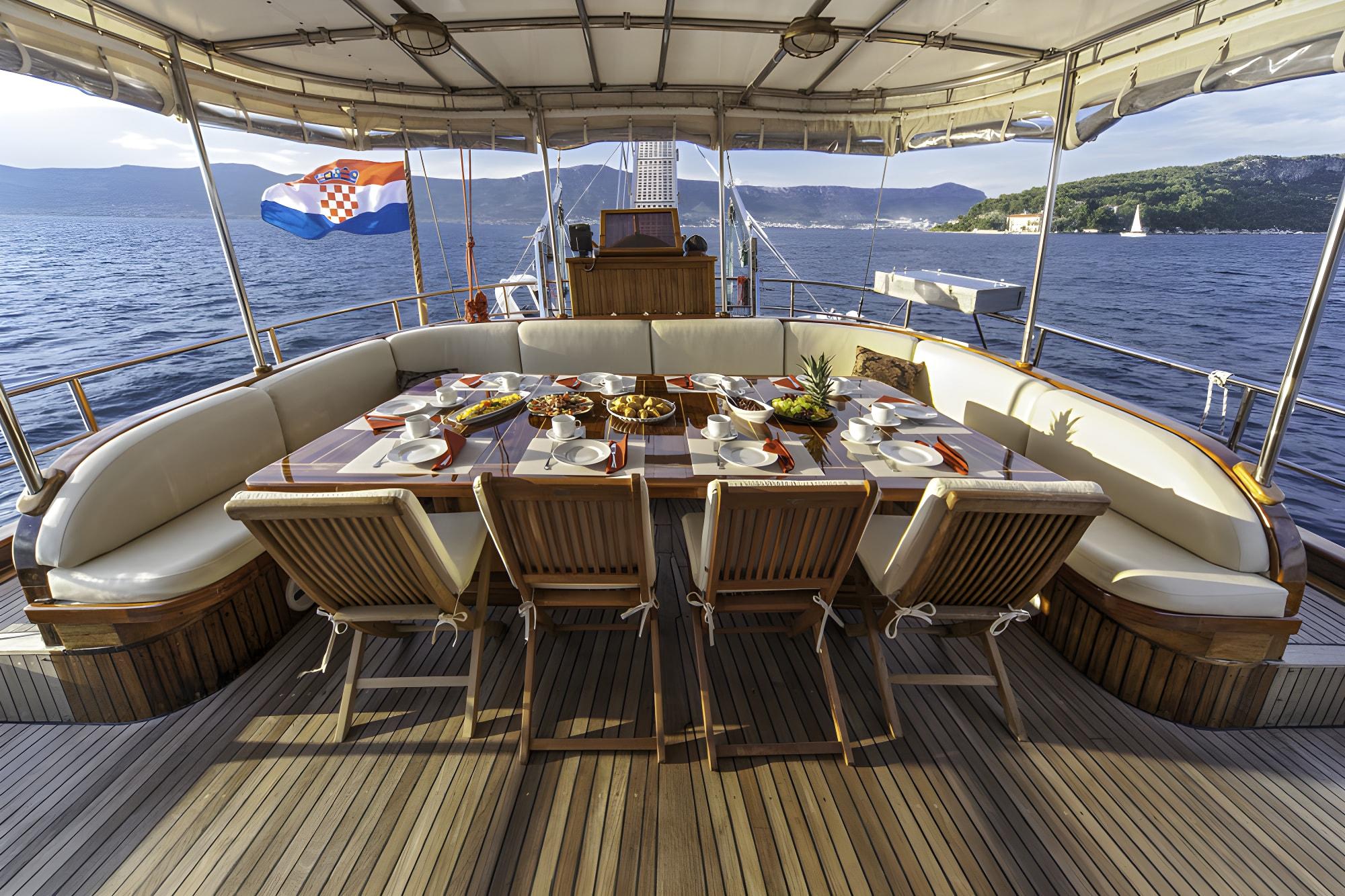 Libra gulet amenities lifestyle dining in Croatia