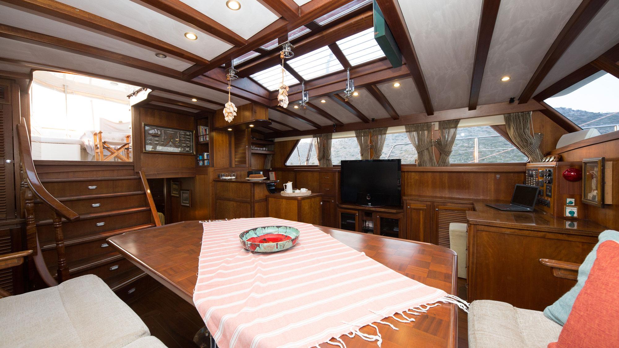 Lady Freya gulet amenities interior cabin in Türkiye