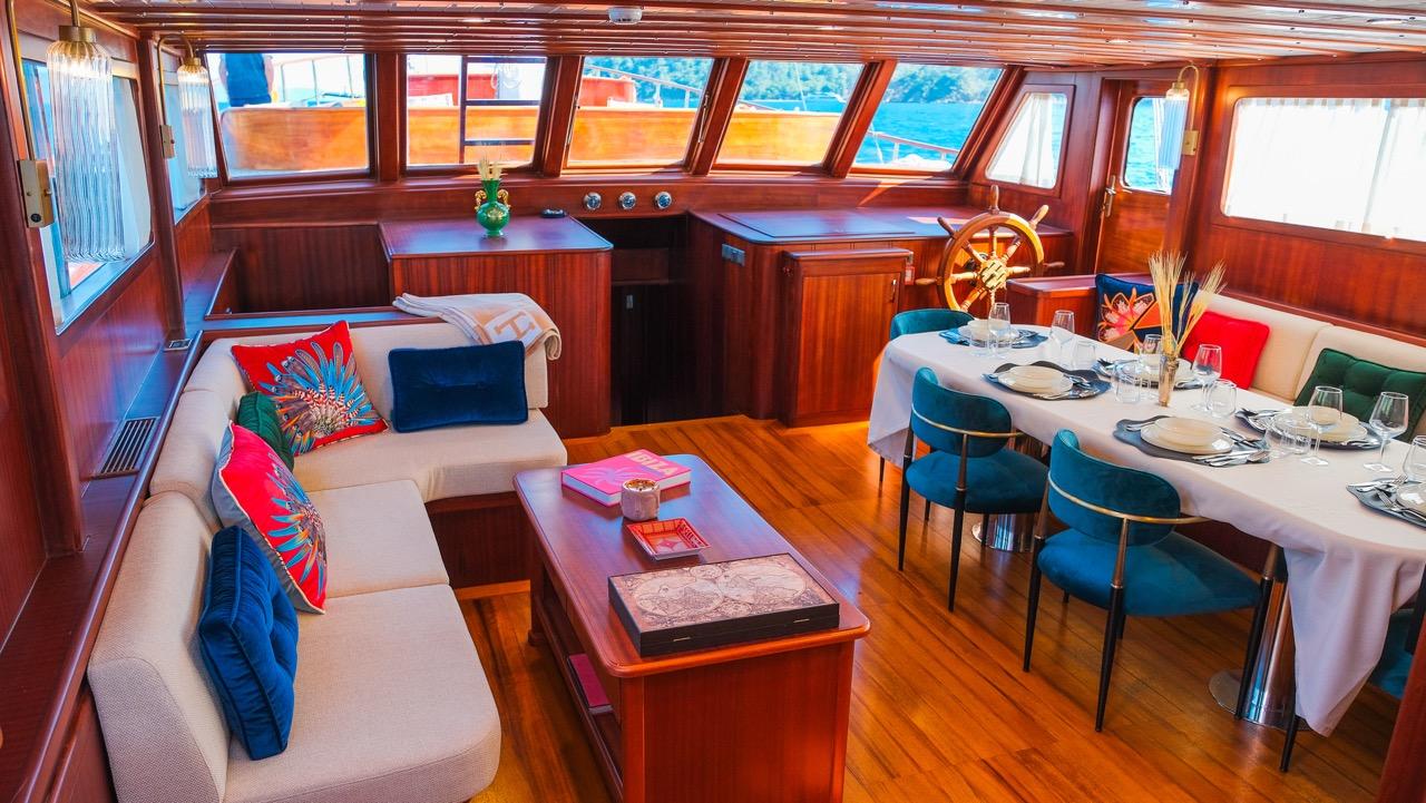Eylul 17 gulet amenities interior cabin in Türkiye