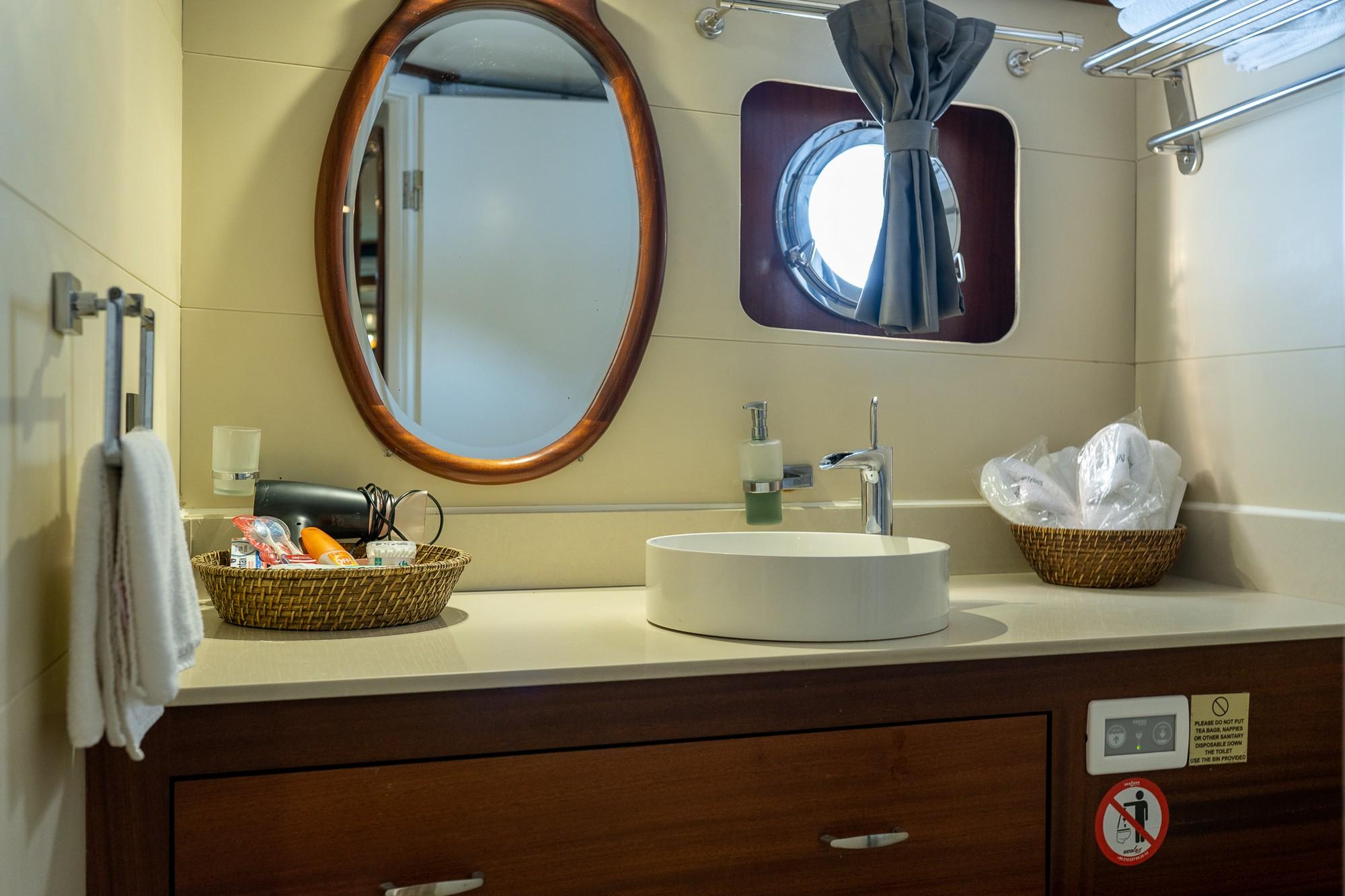 Bella Mare gulet interior cabin in Türkiye