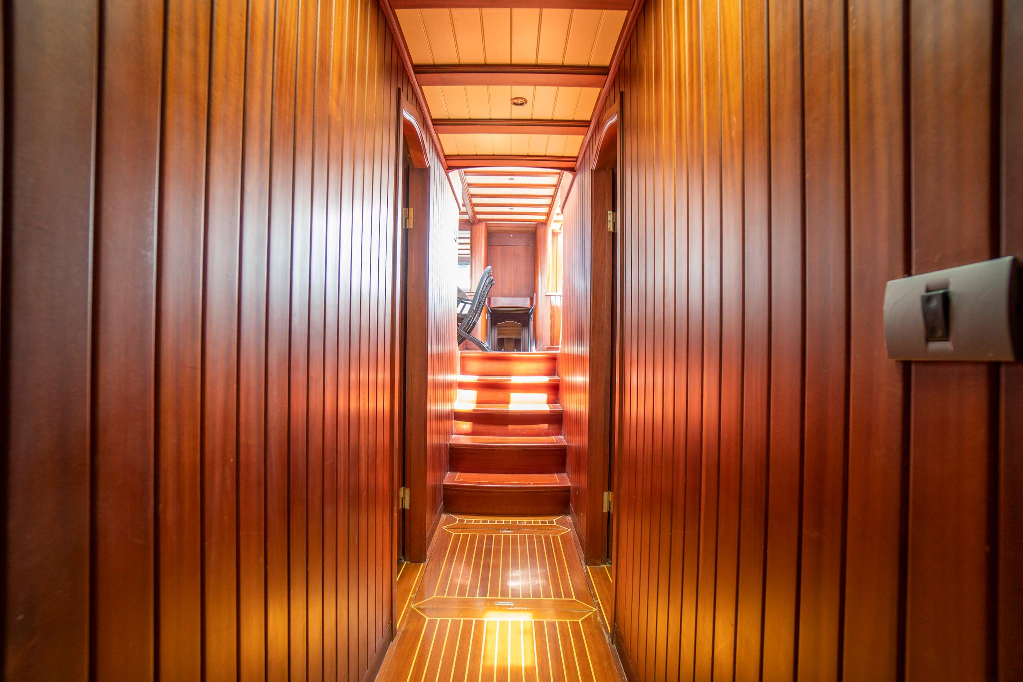 Carpe Diem XI gulet amenities interior cabin in Türkiye