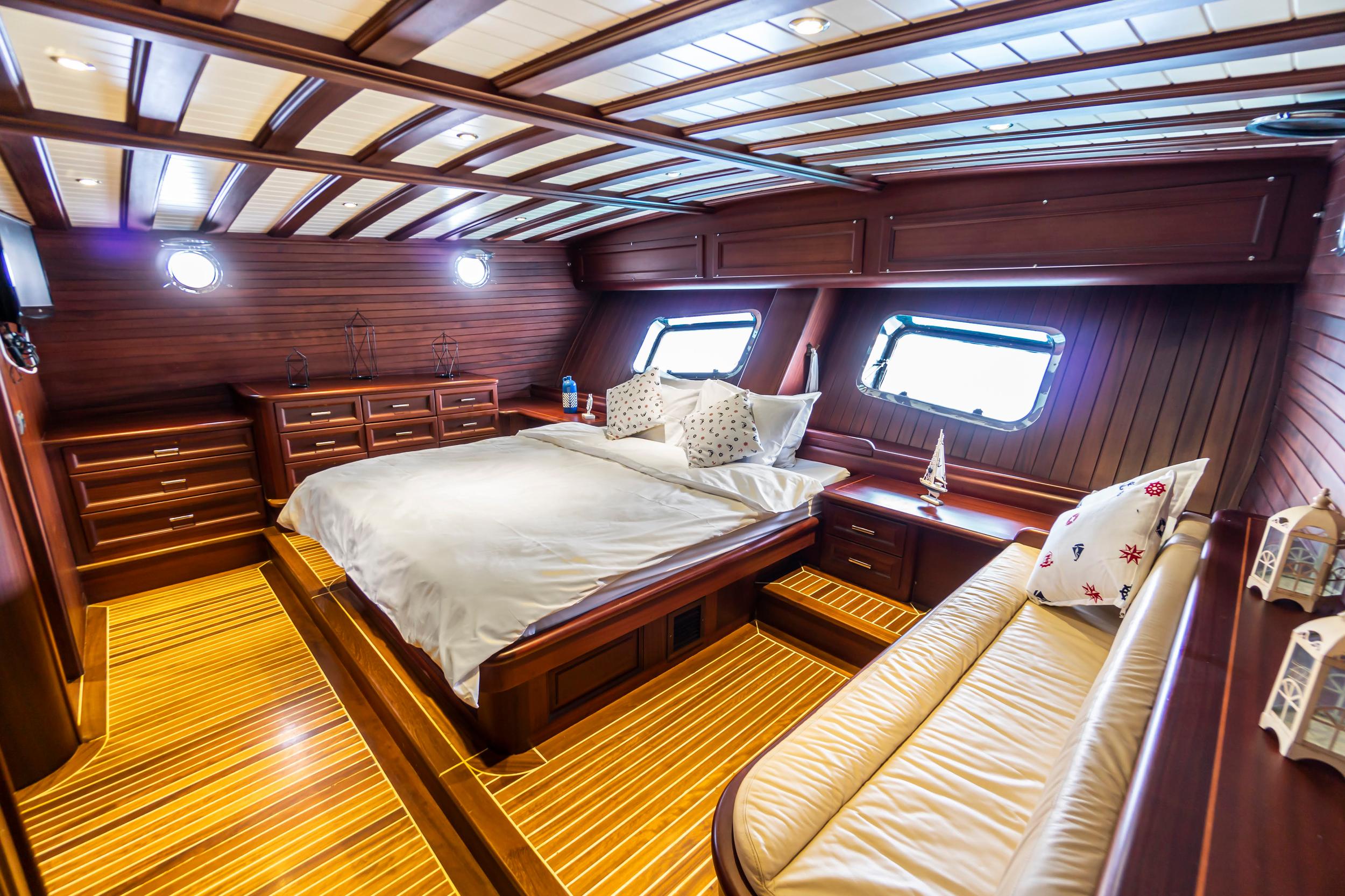 Carpe Diem XI gulet accommodation interior cabin in Türkiye