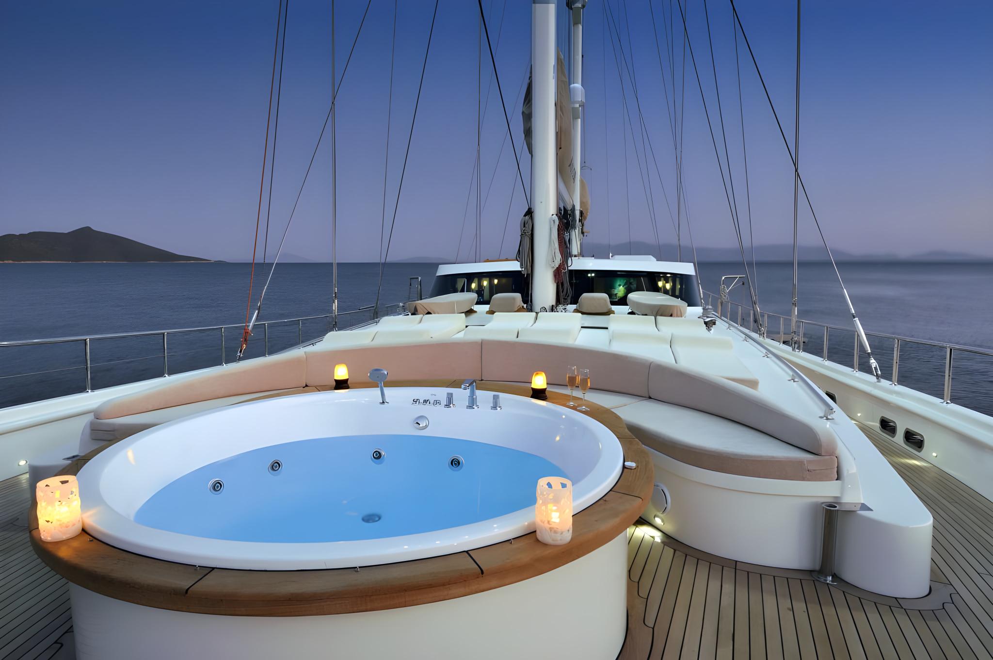 Dolce Mare gulet amenities interior cabin in Türkiye