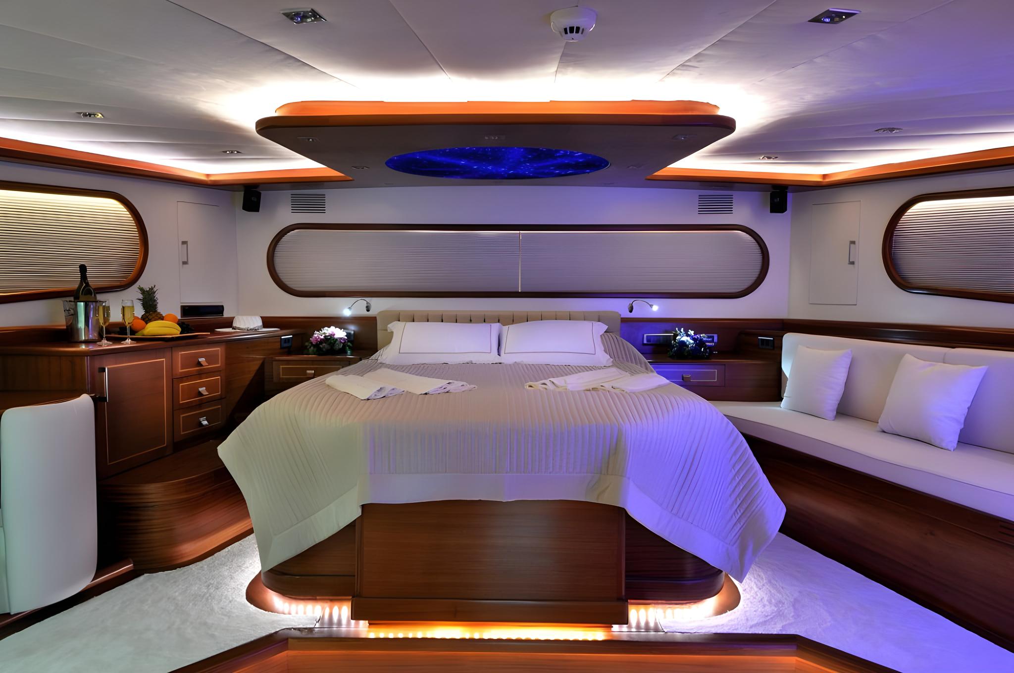 Dolce Mare gulet accommodation interior cabin in Türkiye