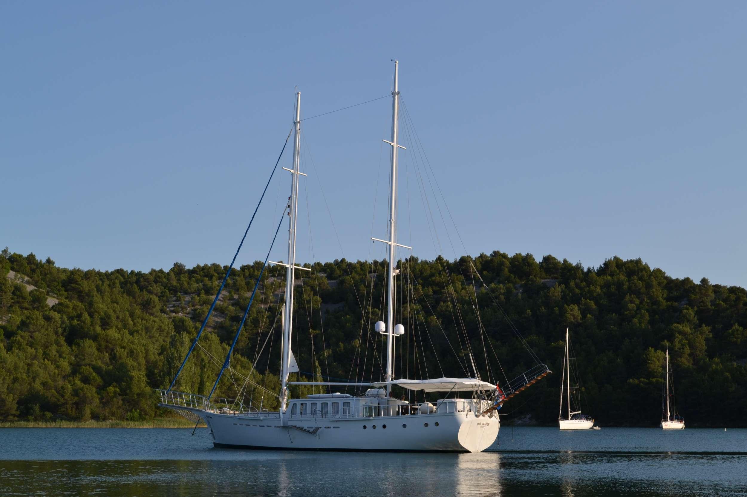 Dvi Marije gulet exterior deck in Italy