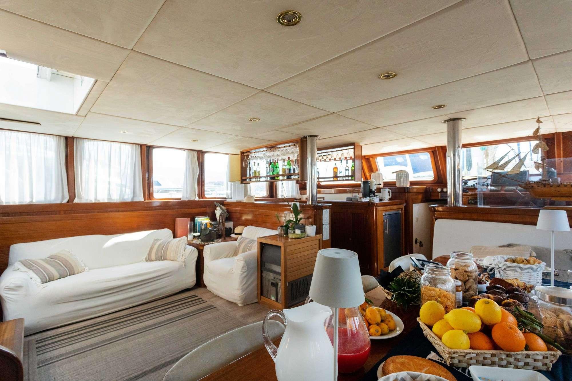 Dvi Marije gulet amenities lifestyle dining in Italy