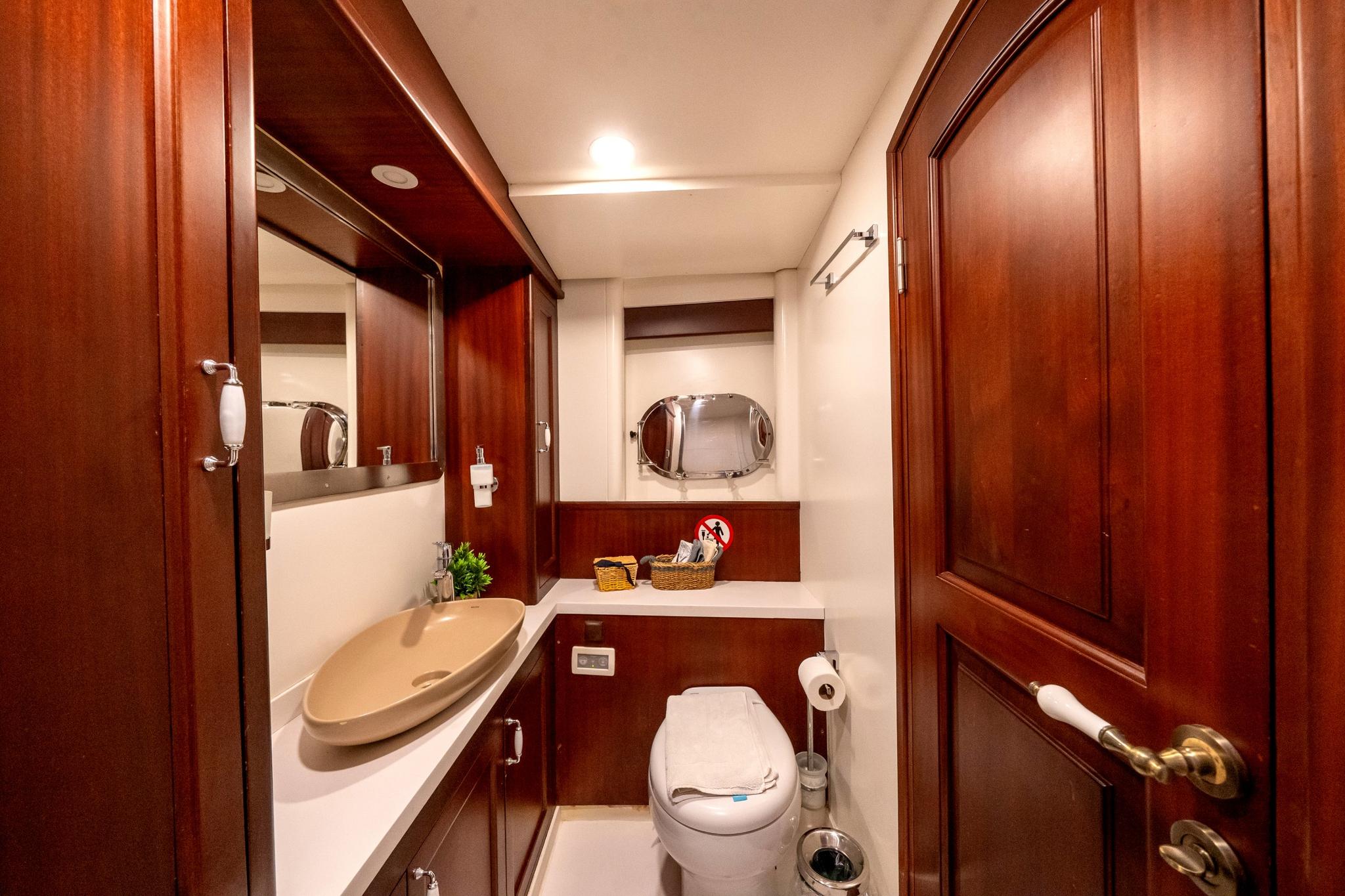 Virtuoso gulet accommodation interior cabin in Greece