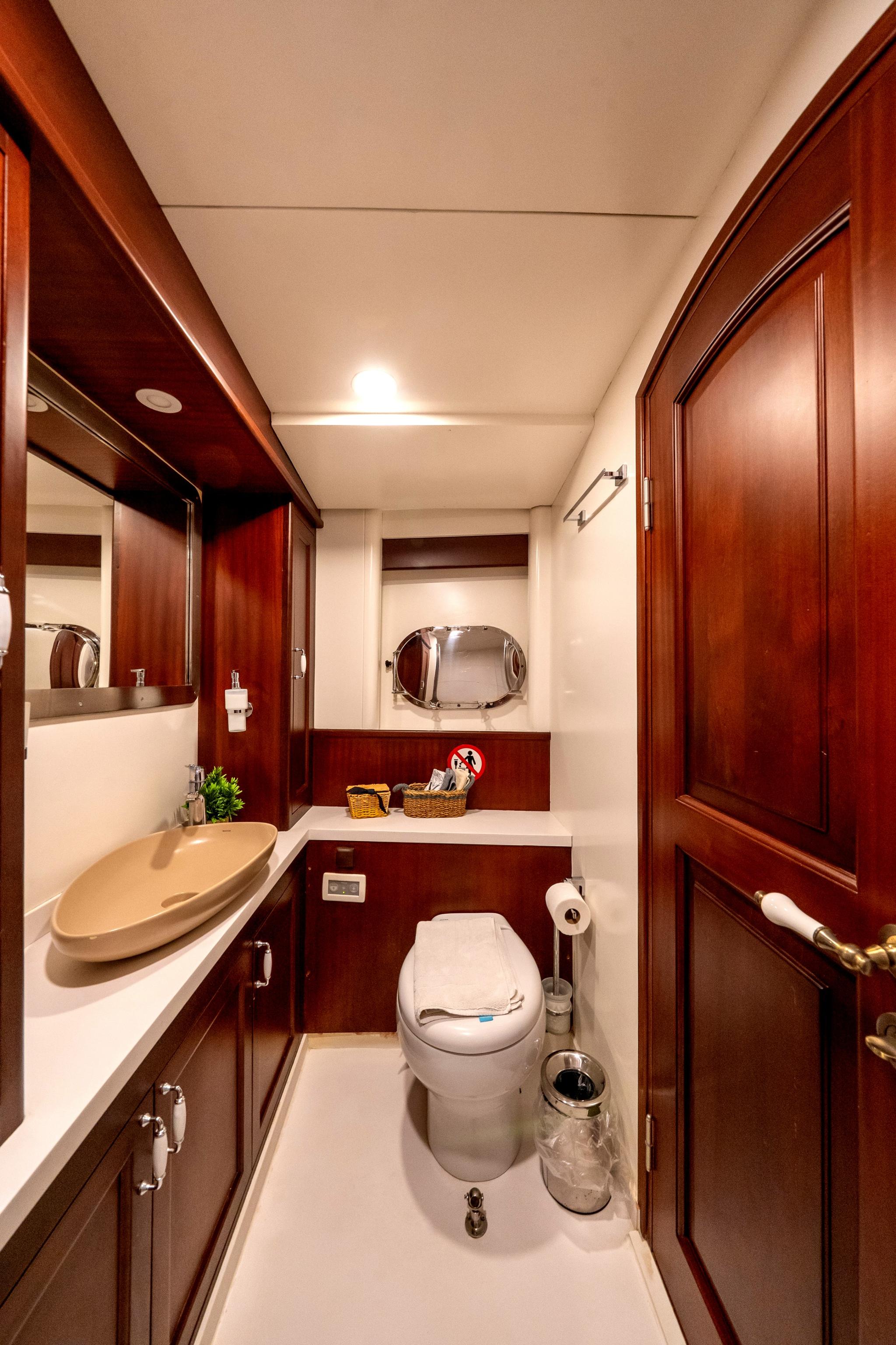 Virtuoso gulet accommodation interior cabin in Greece