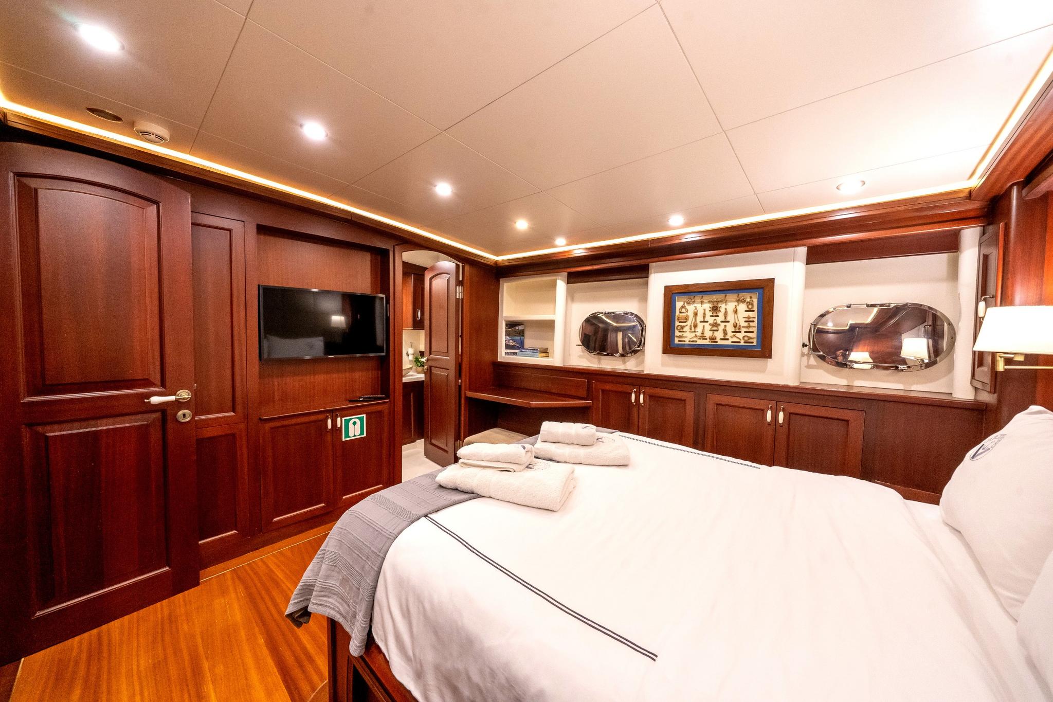 Virtuoso gulet accommodation interior cabin in Greece