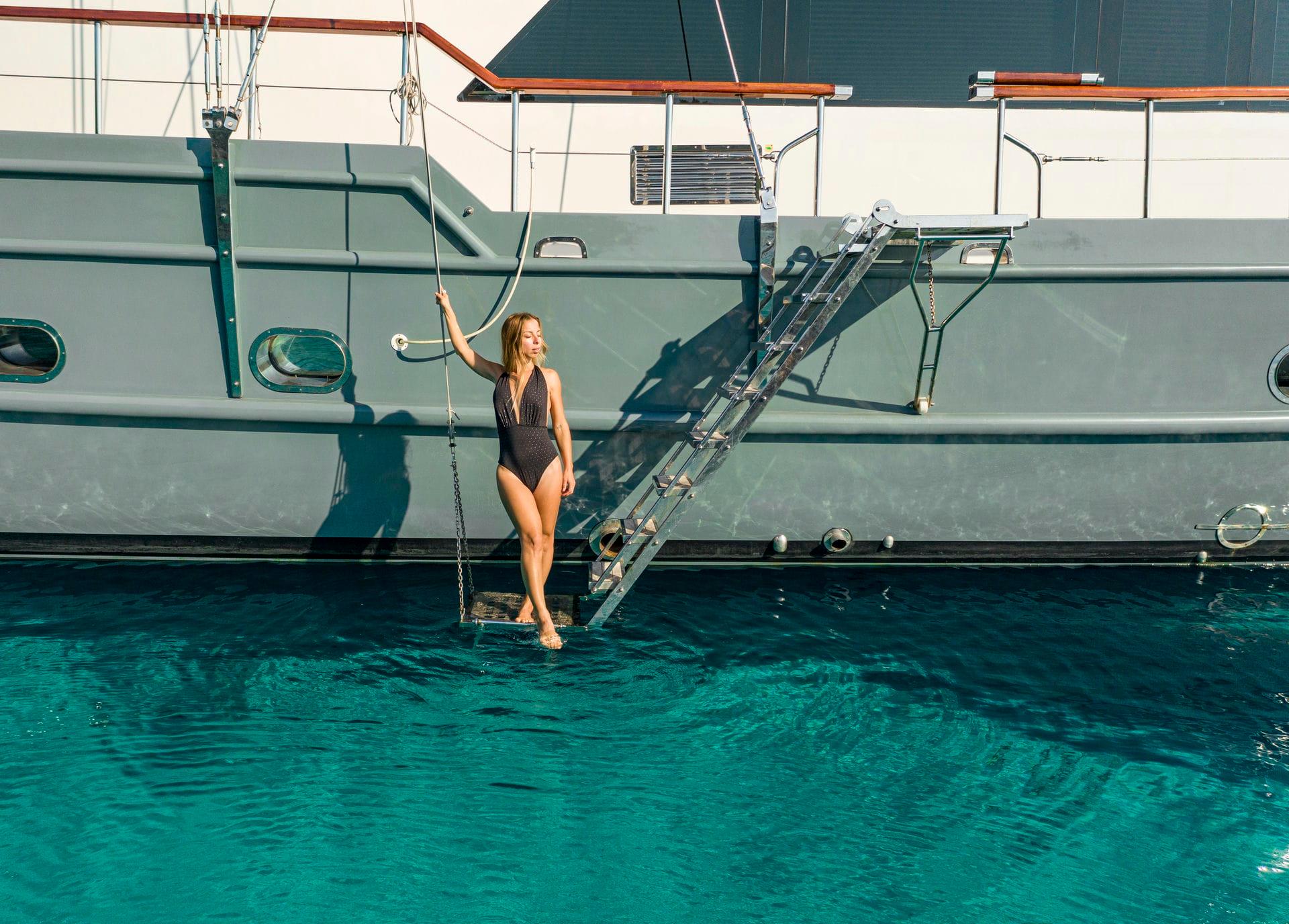 Virtuoso gulet amenities lifestyle dining in Greece