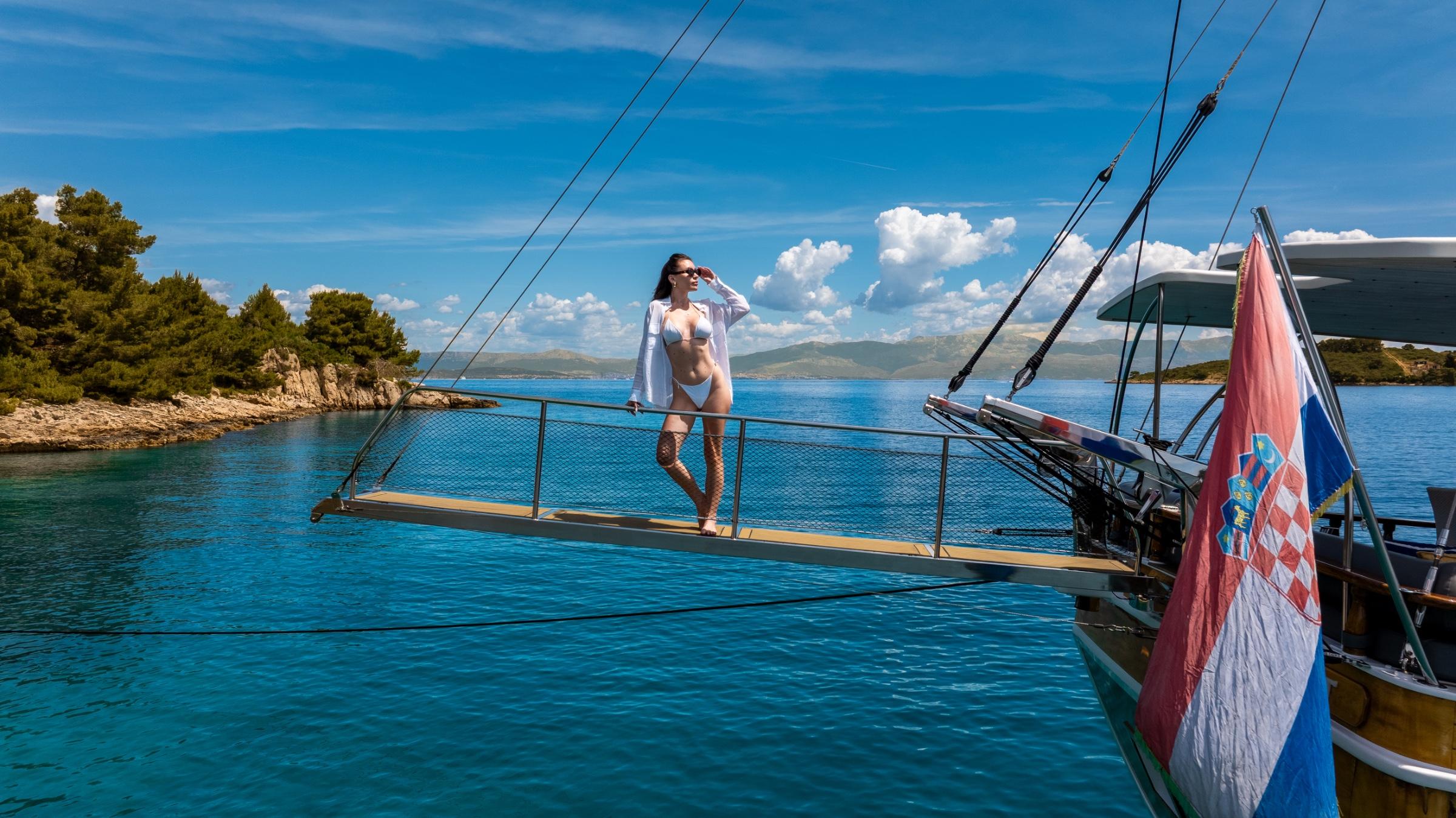 Andeo gulet lifestyle dining in Croatia