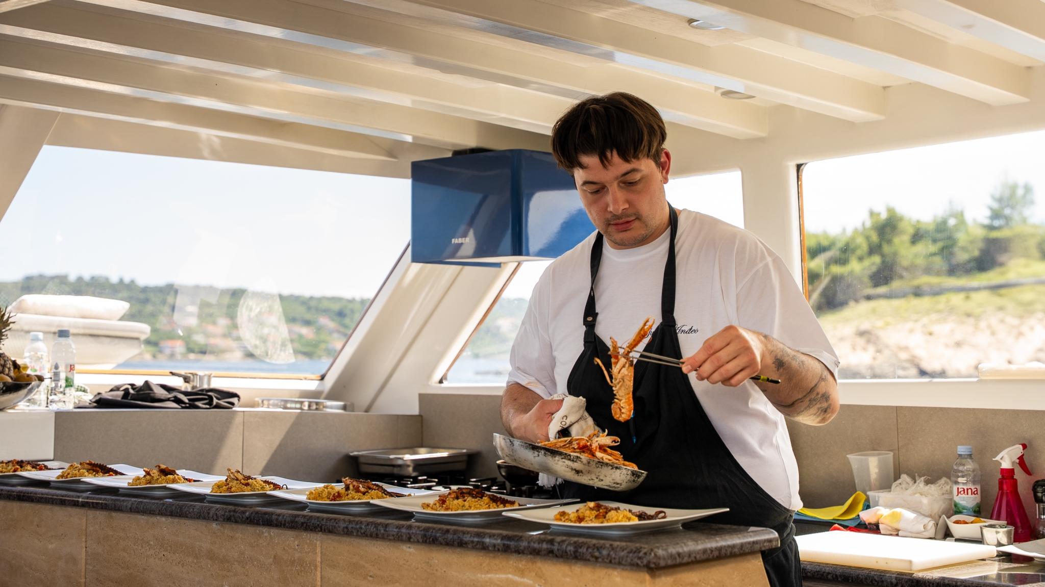 Anđeo gulet lifestyle dining in Croatia