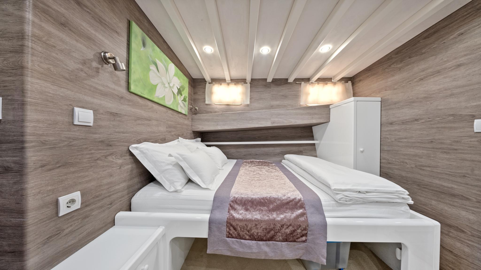 Anđeo gulet interior cabin in Croatia