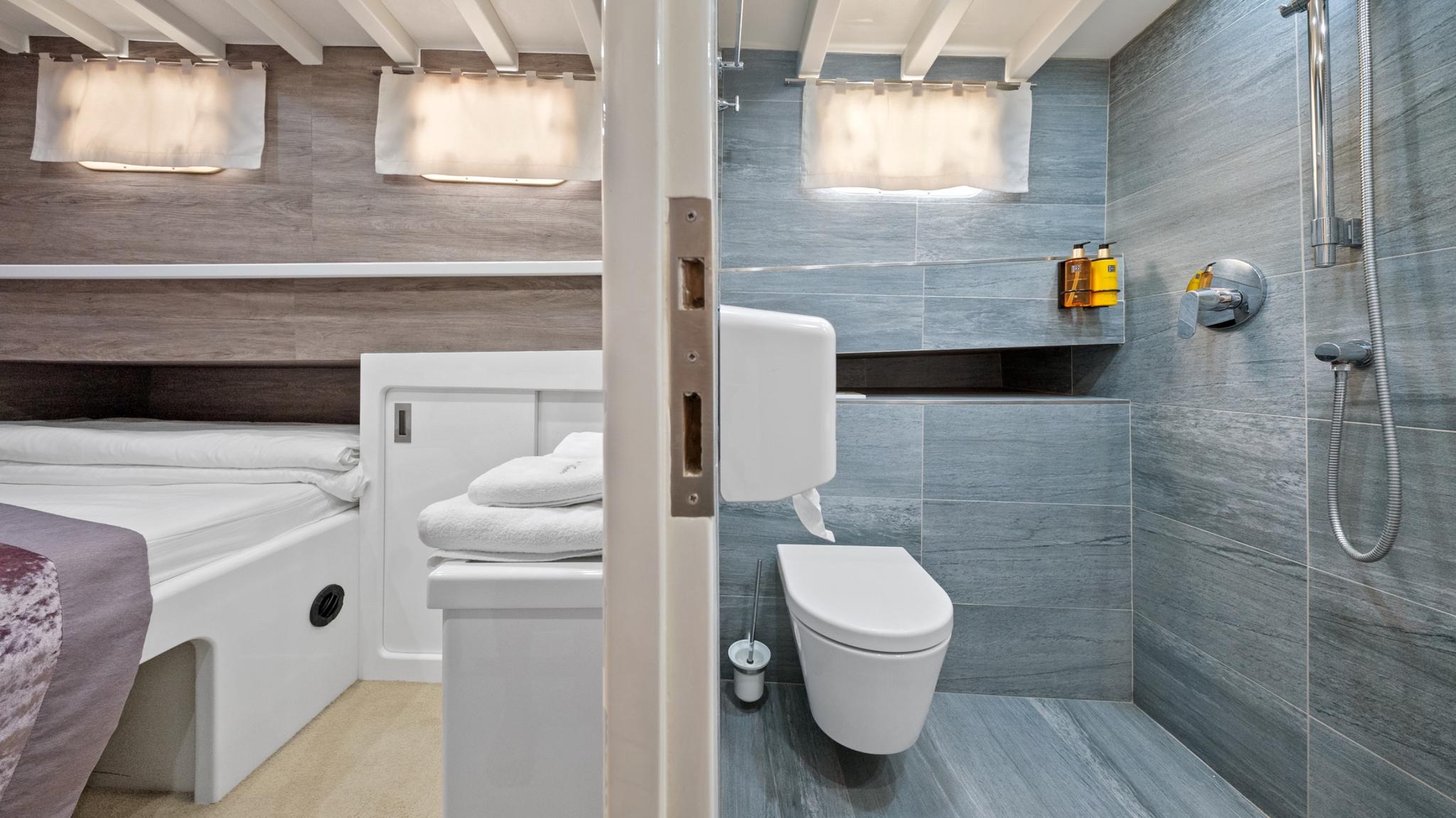 Anđeo gulet interior cabin in Croatia