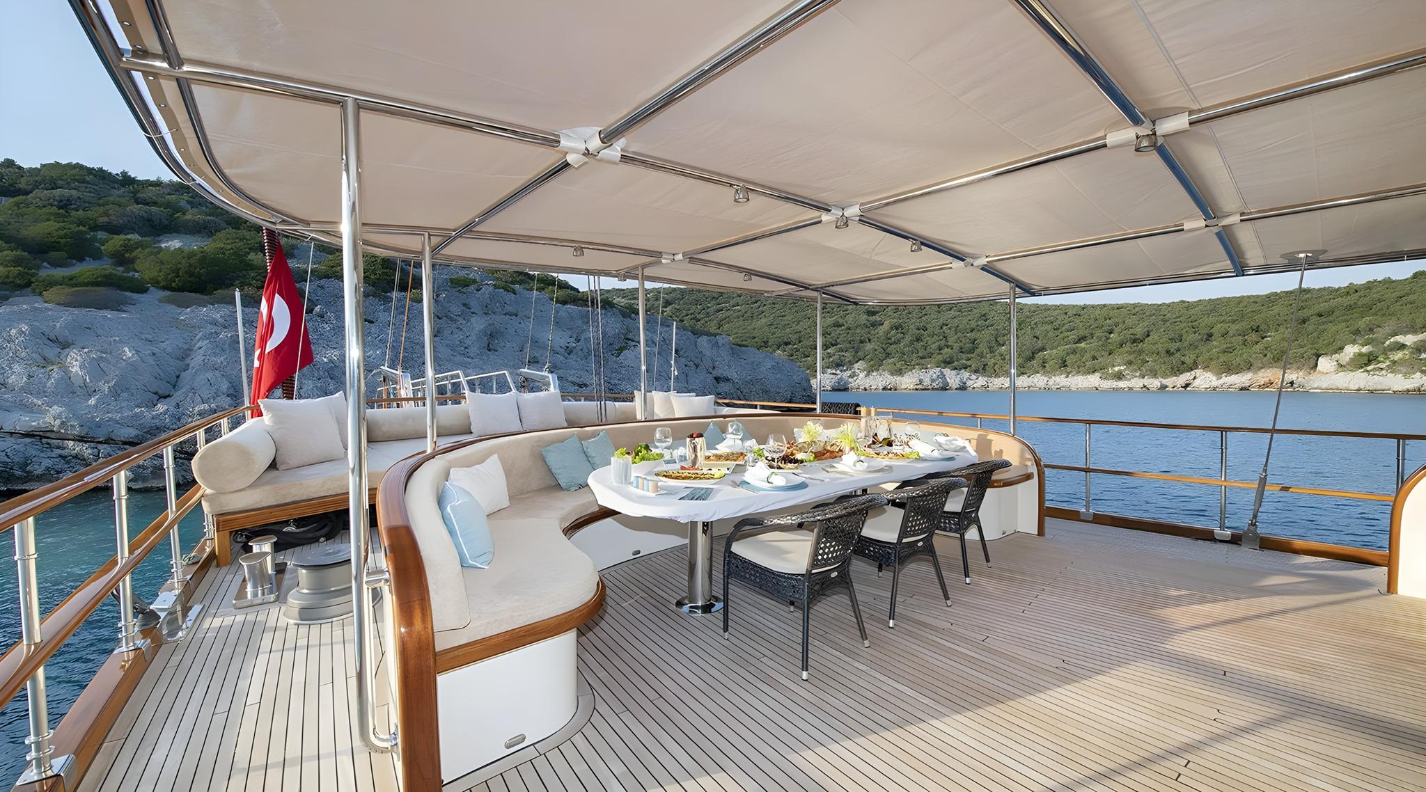 Dragon Fly gulet amenities exterior deck in Türkiye