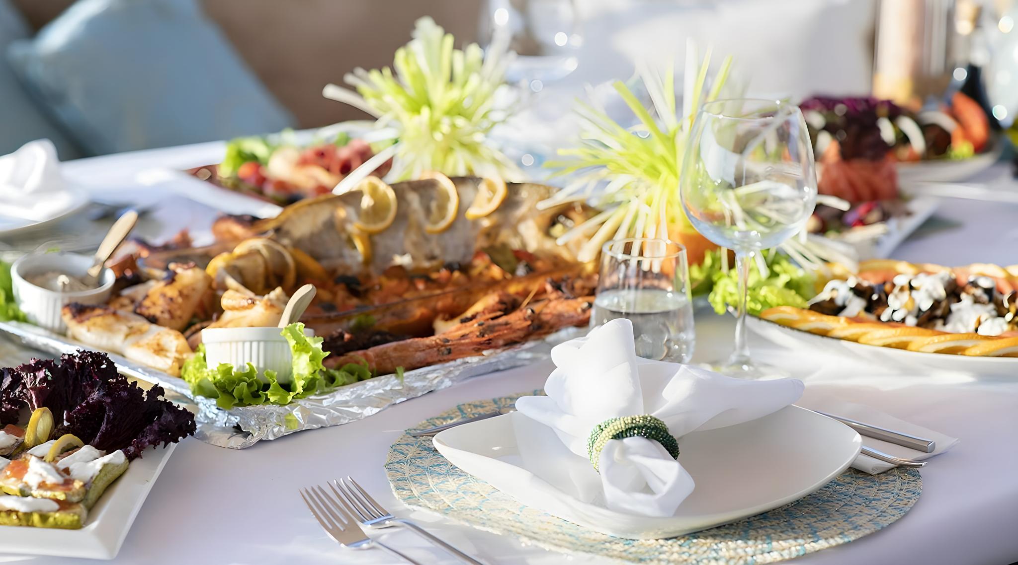 Dragon Fly gulet amenities lifestyle dining in Türkiye