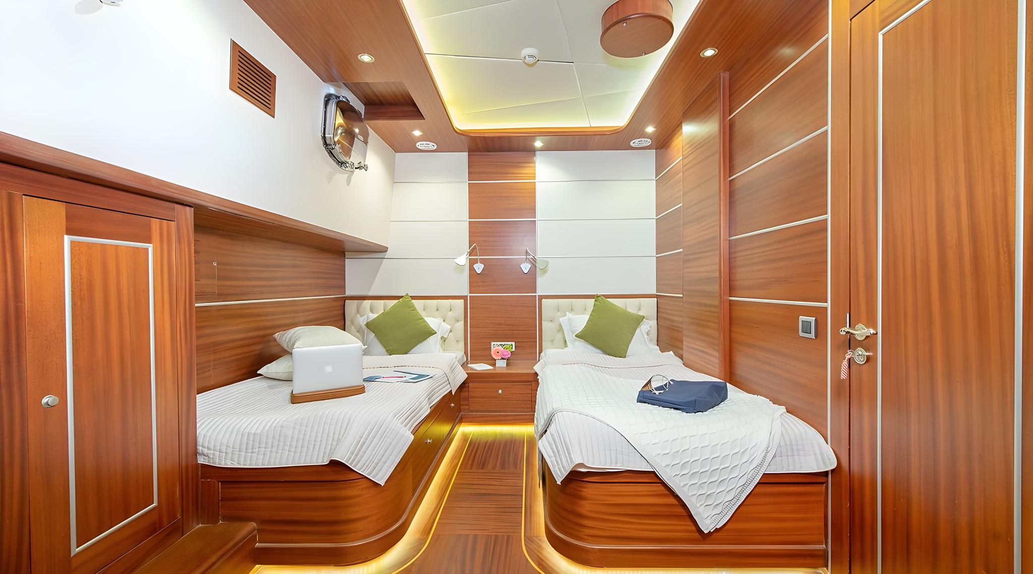 Dragon Fly gulet accommodation interior cabin in Türkiye