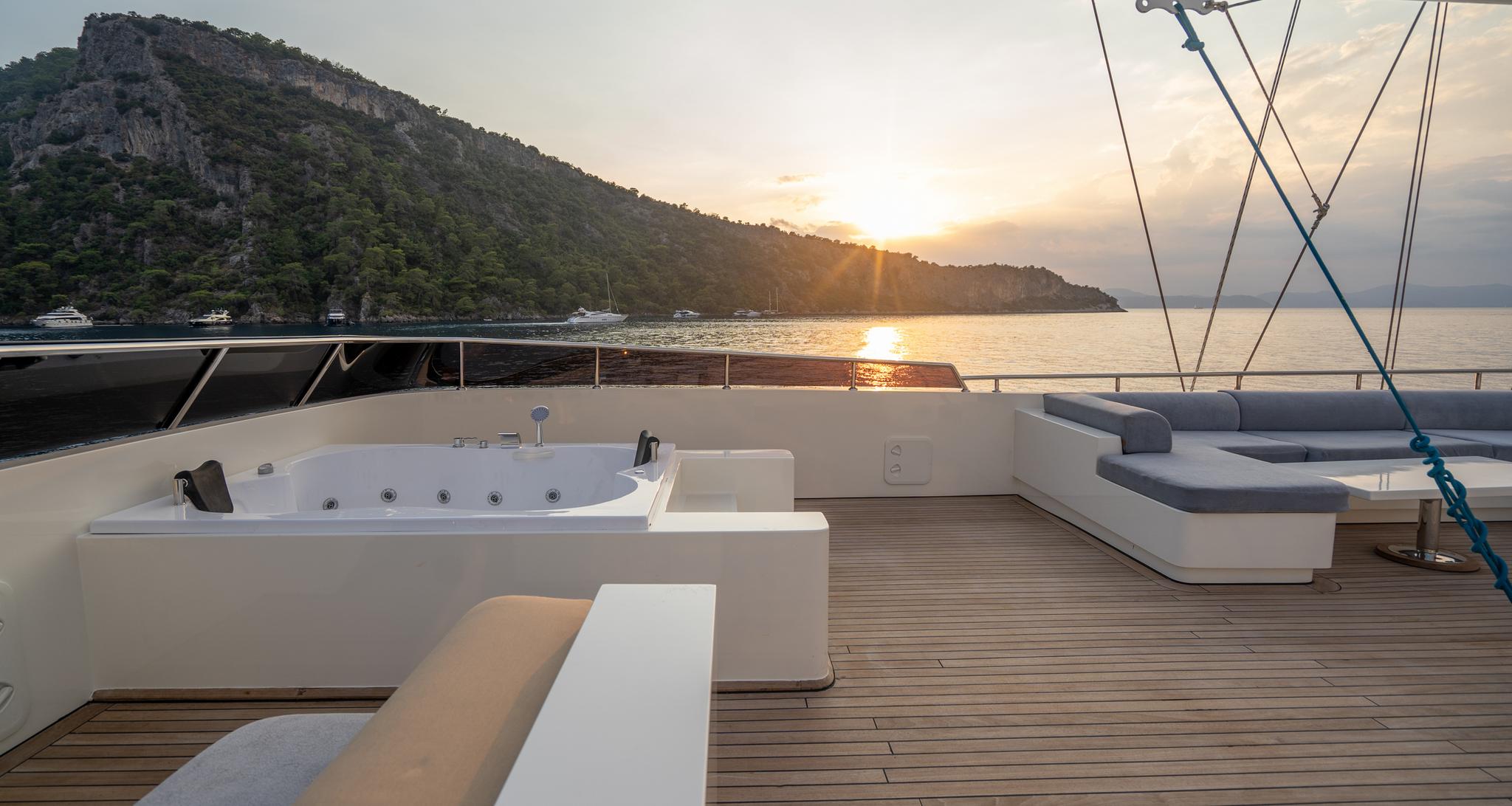 De Love gulet amenities exterior deck in Türkiye