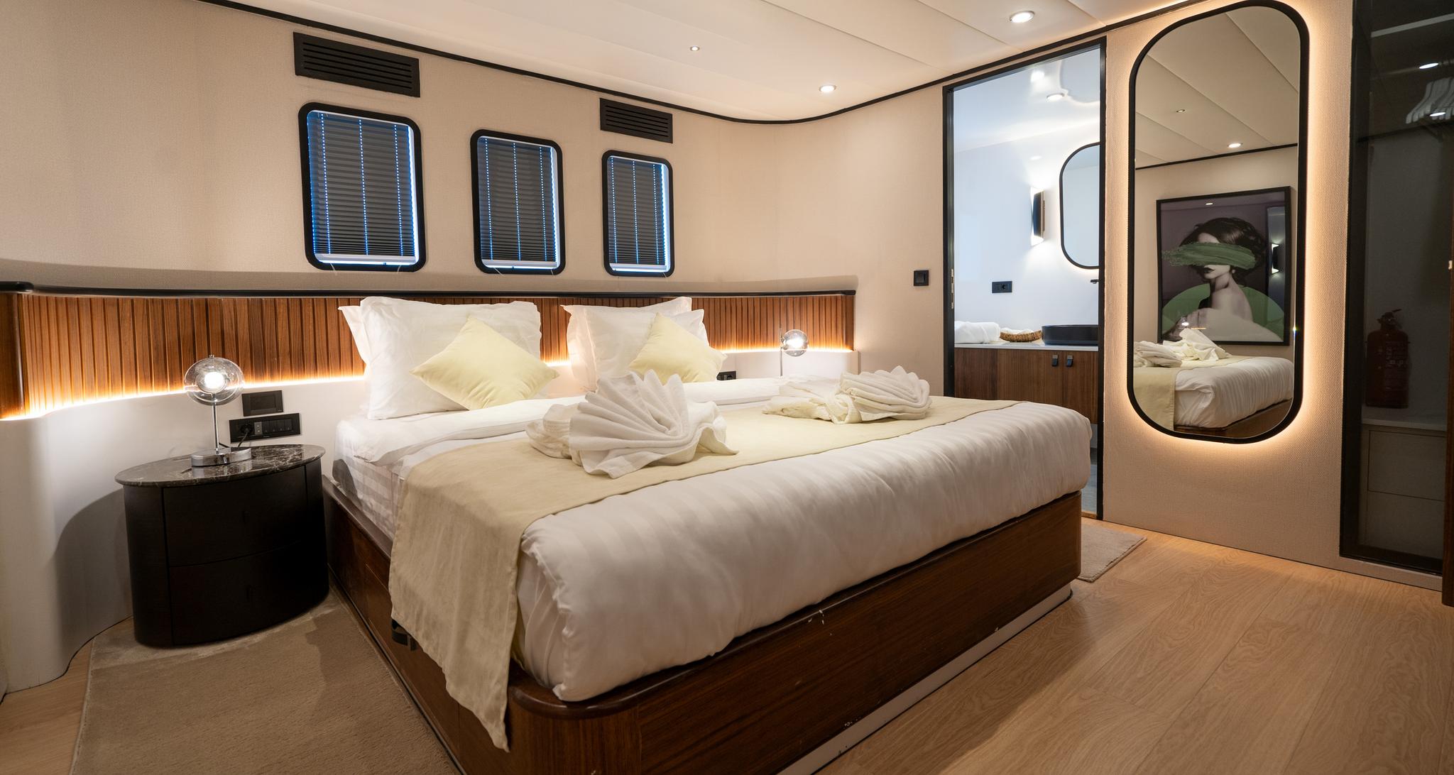 De Love gulet accommodation interior cabin in Türkiye