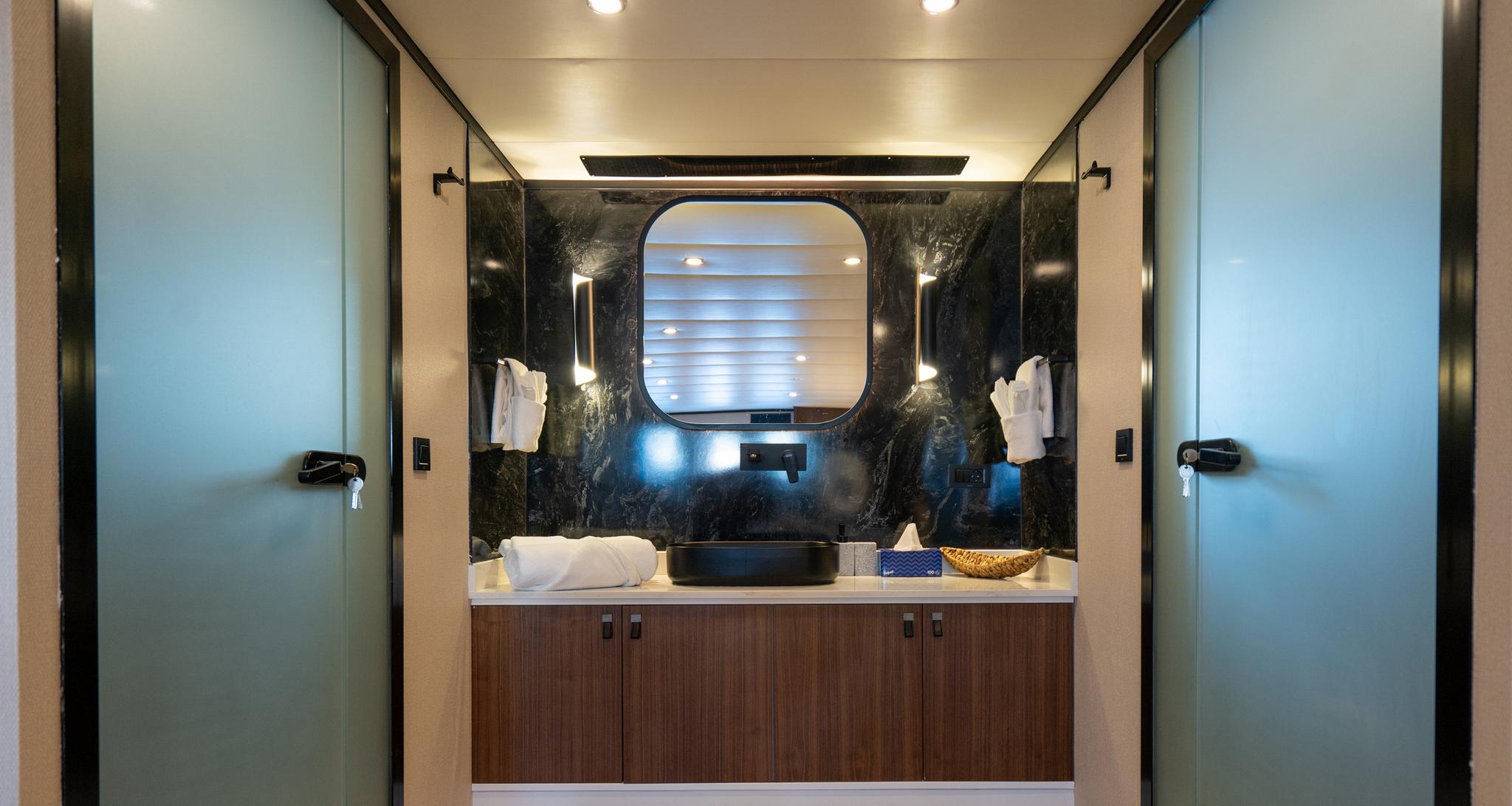 De Love gulet accommodation interior cabin in Türkiye