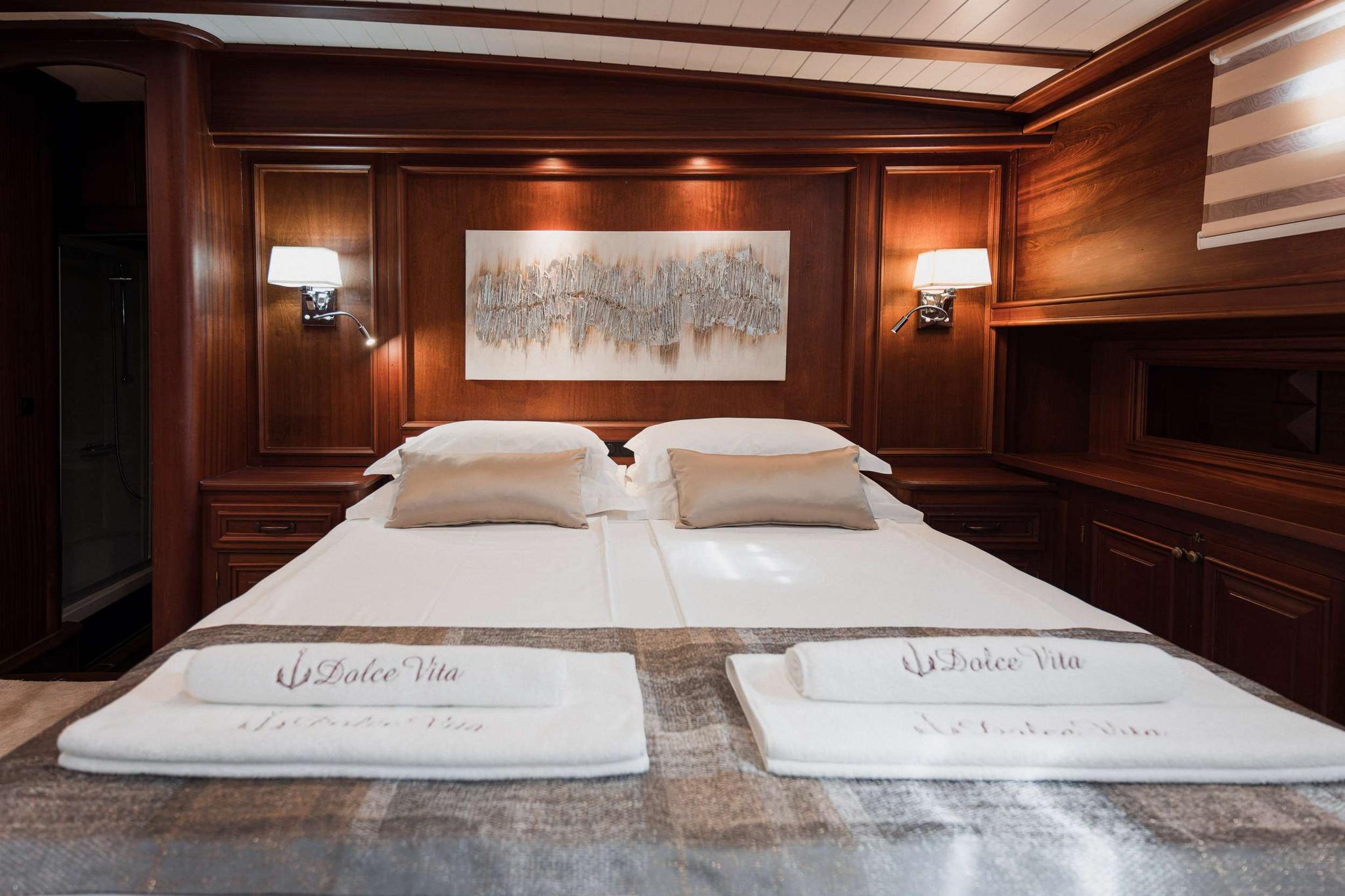 Dolce Vita gulet accommodation interior cabin in Croatia