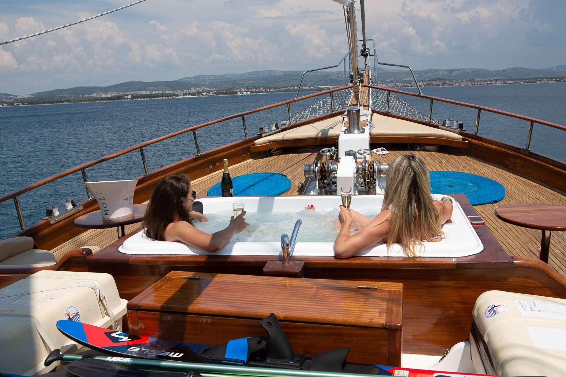 Dolce Vita gulet amenities interior cabin in Croatia