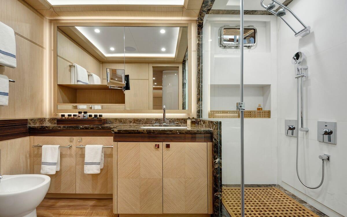 THAT'S AMORE gulet accommodation interior cabin in Greece