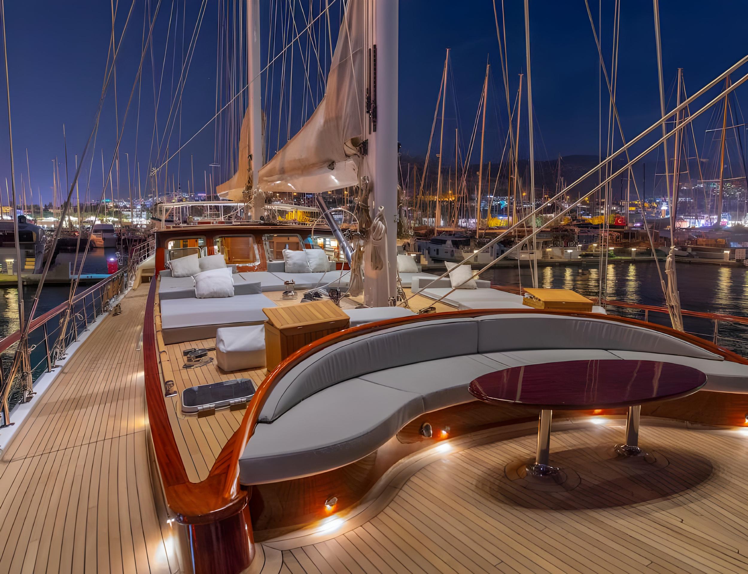 Hic Salta gulet amenities exterior deck in Türkiye