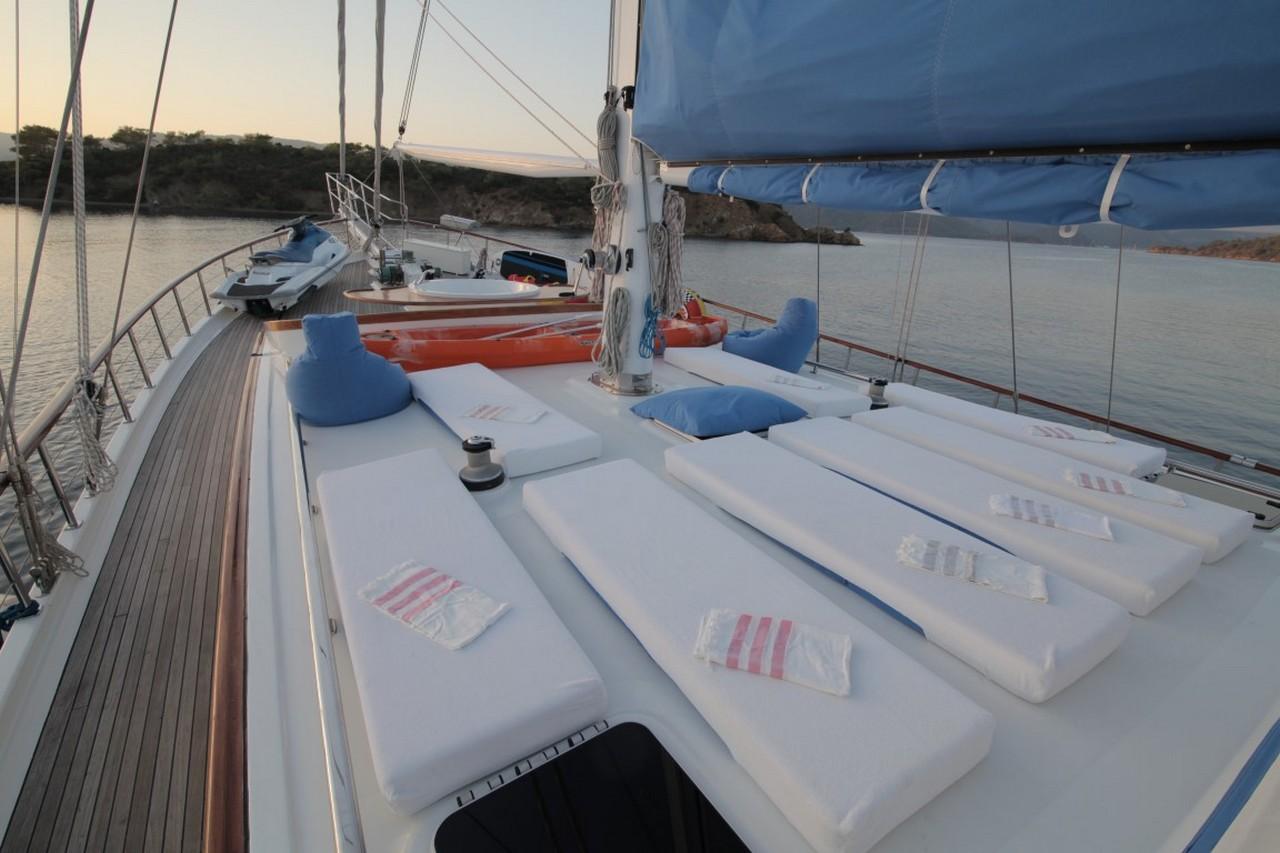 Ece Berrak gulet amenities exterior deck in Türkiye