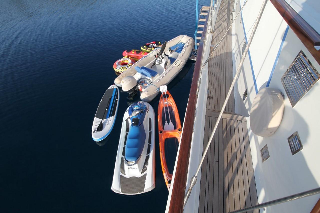 Ece Berrak gulet amenities exterior deck in Türkiye