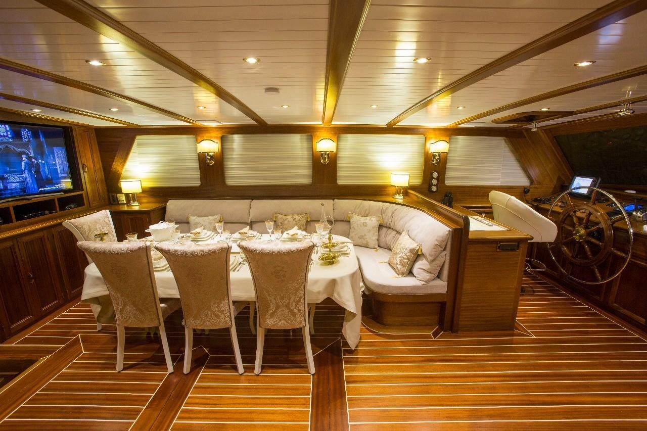 Ece Berrak gulet amenities interior cabin in Türkiye