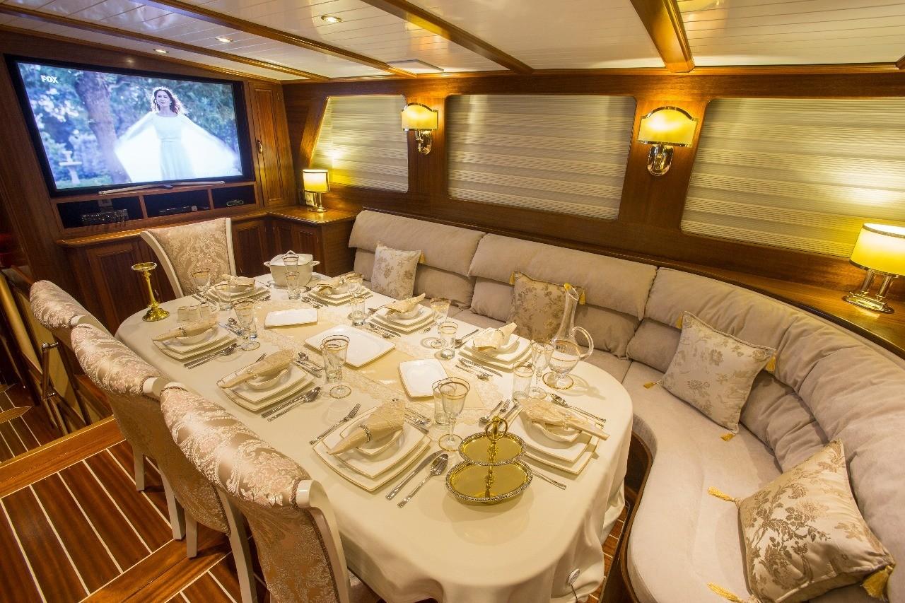 Ece Berrak gulet amenities interior cabin in Türkiye