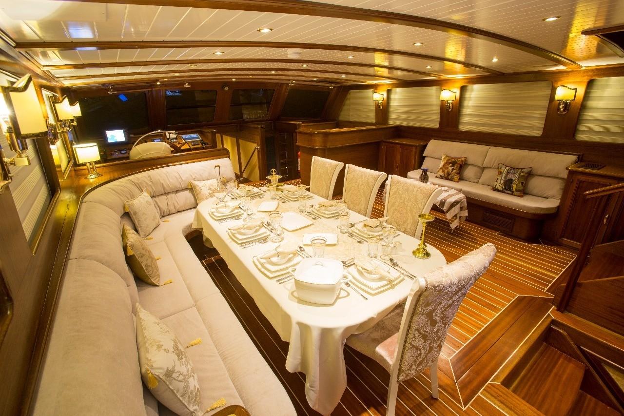 Ece Berrak gulet amenities interior cabin in Türkiye