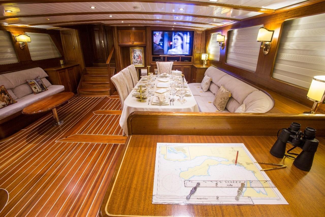 Ece Berrak gulet amenities interior cabin in Türkiye