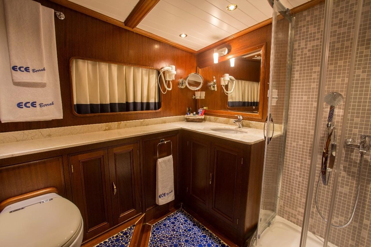 Ece Berrak gulet accommodation interior cabin in Türkiye