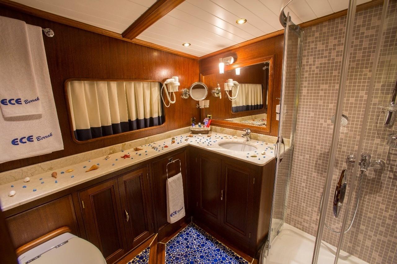 Ece Berrak gulet accommodation interior cabin in Türkiye