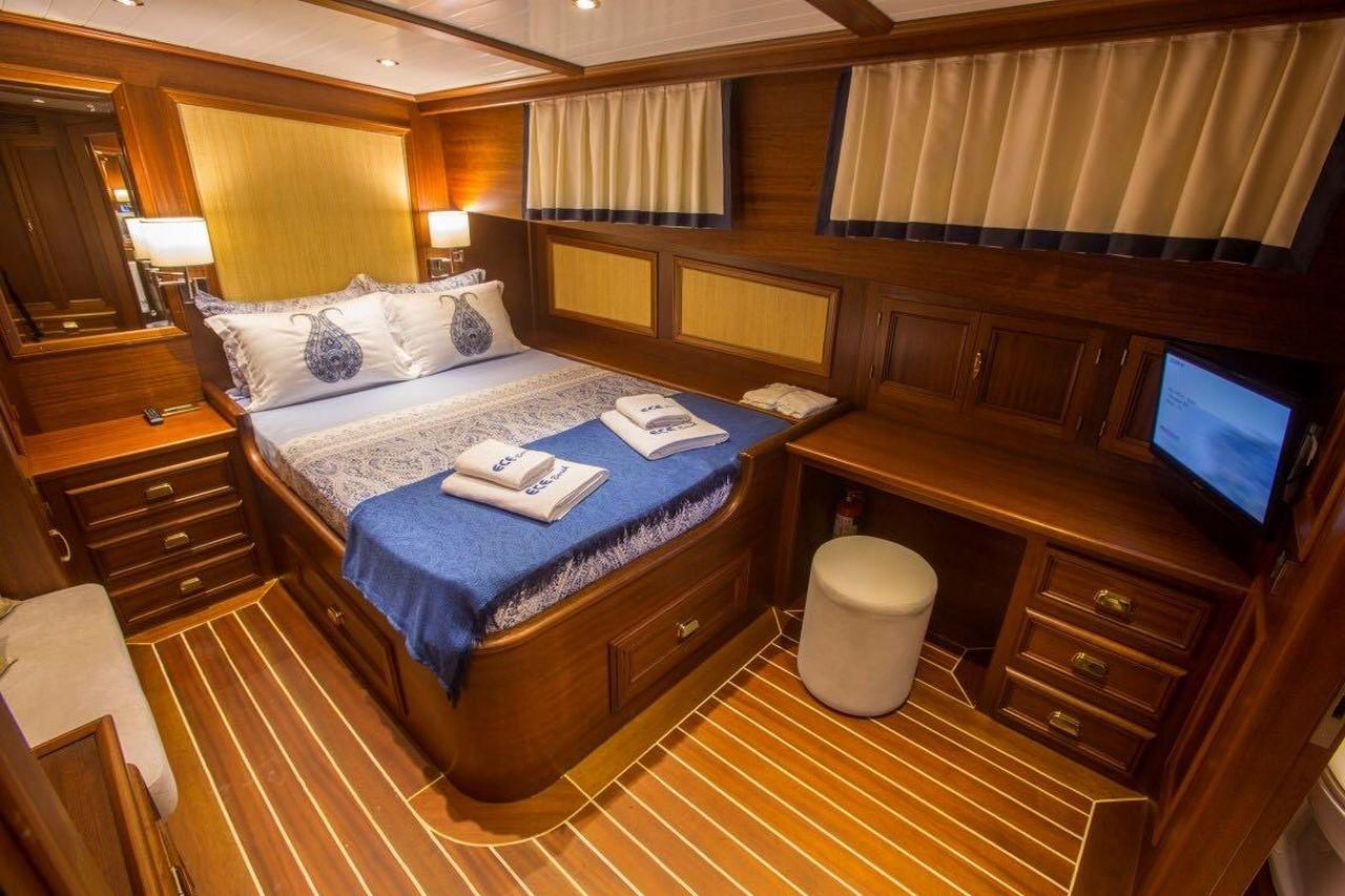Ece Berrak gulet accommodation interior cabin in Türkiye