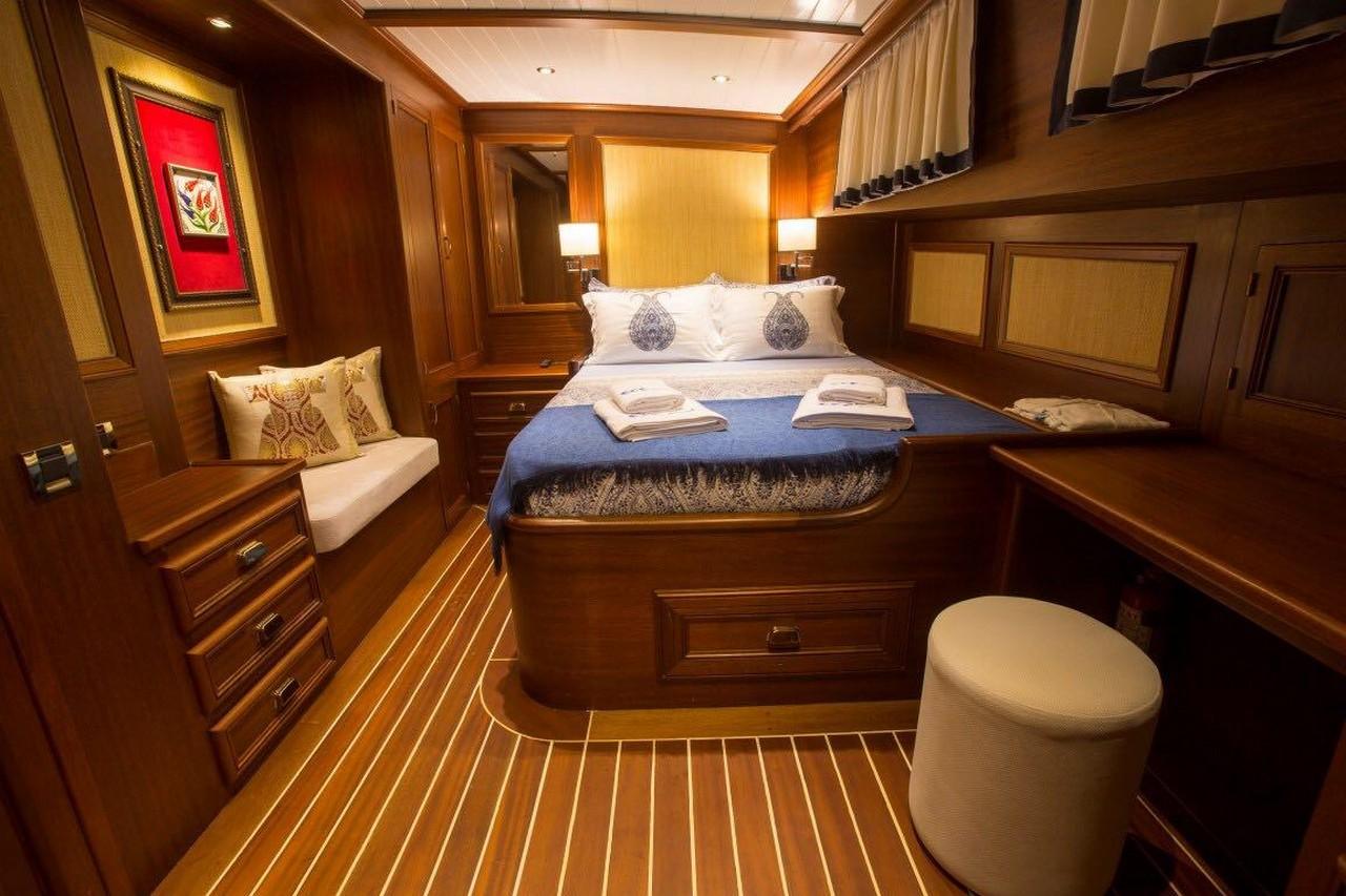 Ece Berrak gulet accommodation interior cabin in Türkiye