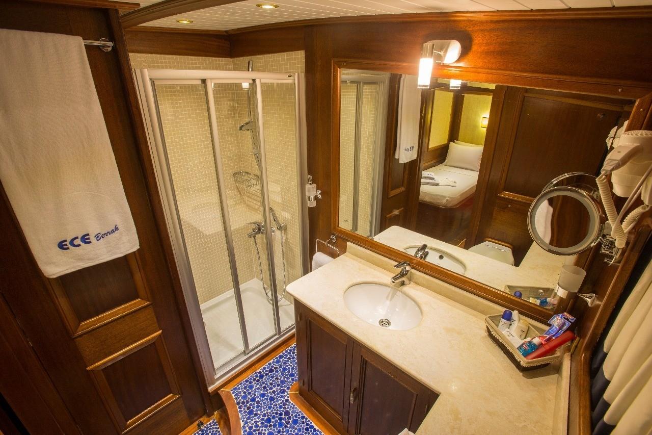 Ece Berrak gulet accommodation interior cabin in Türkiye