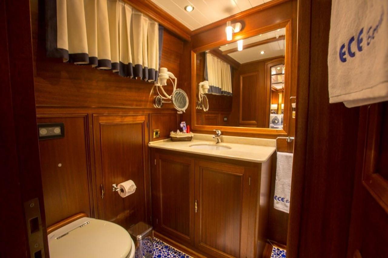 Ece Berrak gulet accommodation interior cabin in Türkiye