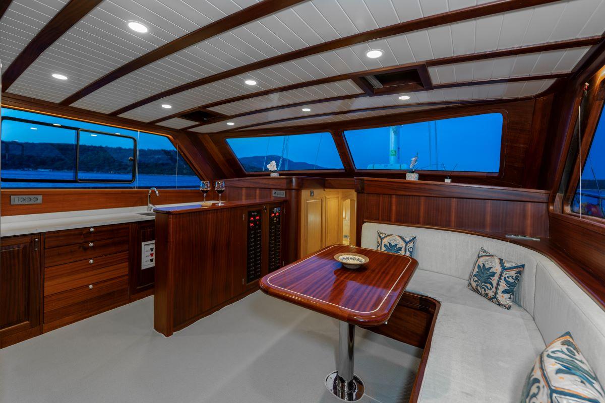 Eagle Eyes gulet amenities interior cabin in Türkiye