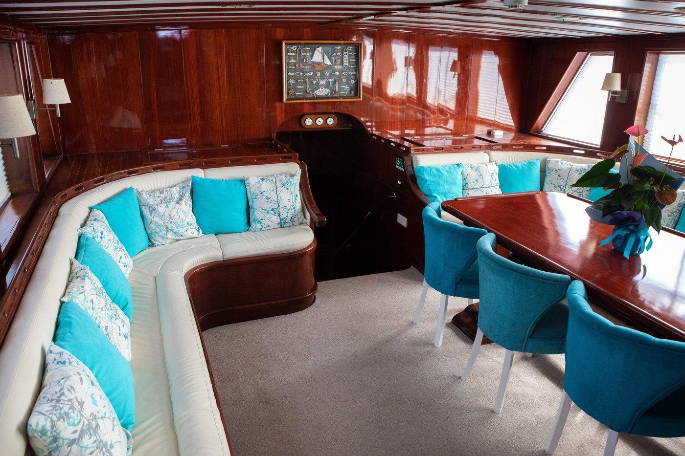 Vivere gulet amenities interior cabin in Croatia