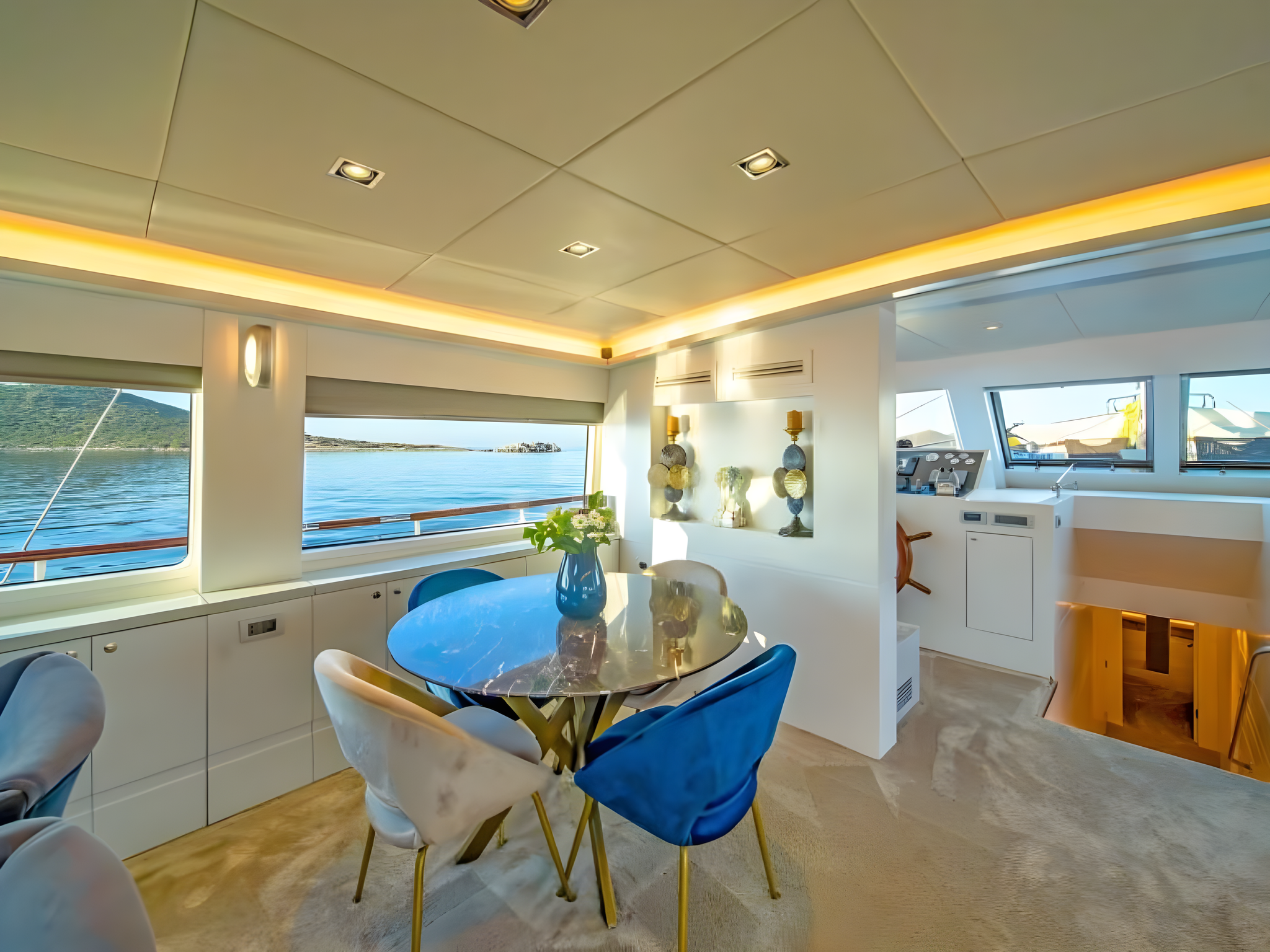 Double Eagle gulet amenities interior cabin in Türkiye